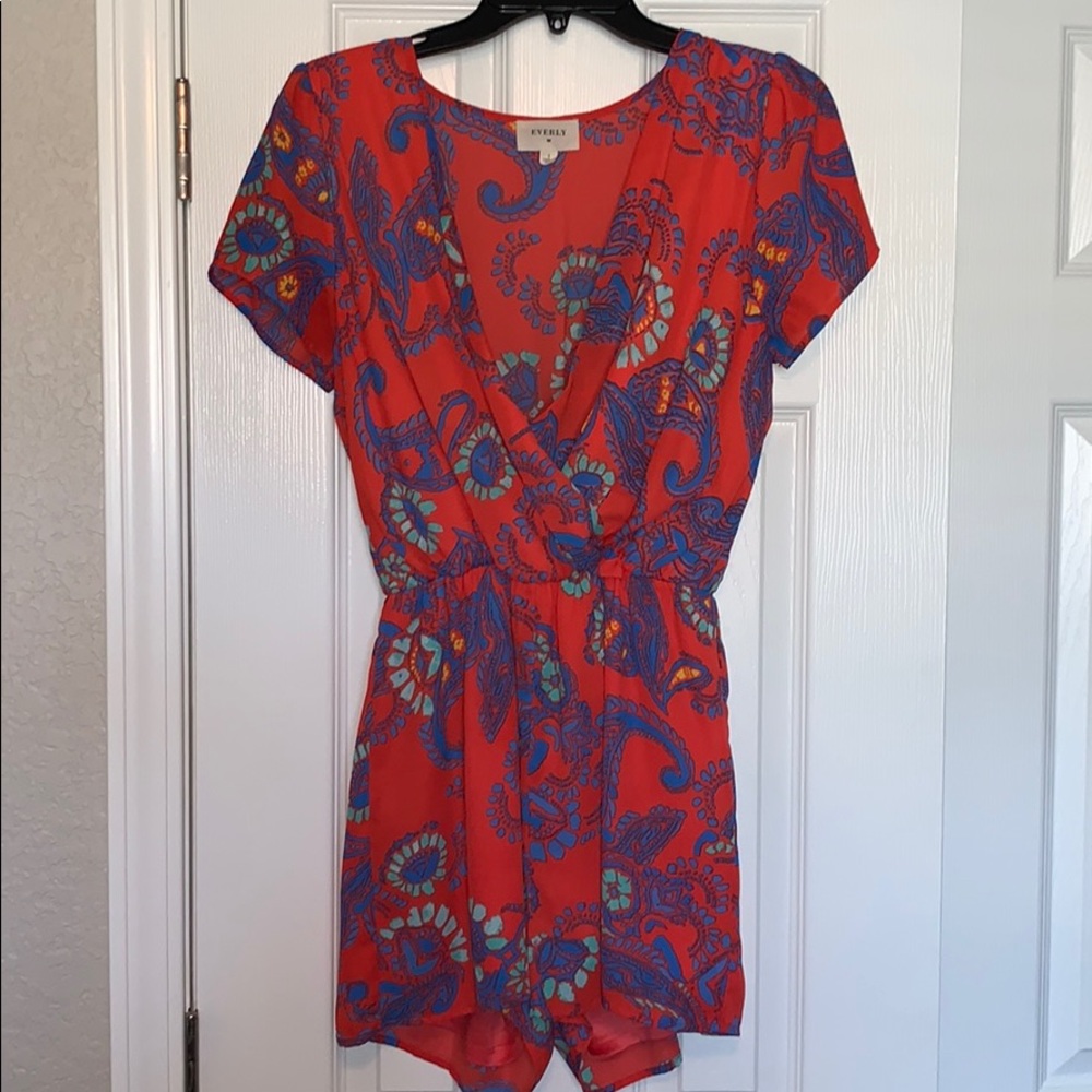 Short sleeve red romper